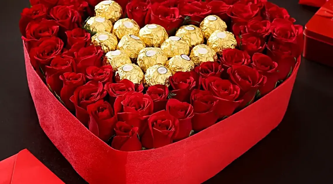 Custom 5 Rose Bouquets in Dhanbad Express Love